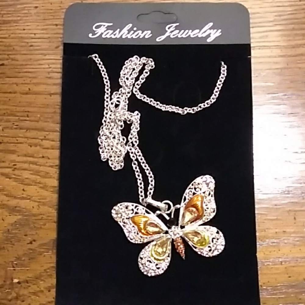 Butterfly necklace NWOT - Picture 4 of 12